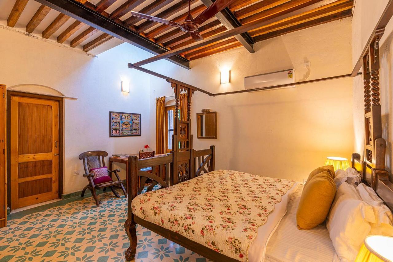 Stayvista'S Peepal Haveli - Rustic Kothi With Terrace, Breathtaking View & Bonfire Narainpur  Екстер'єр фото